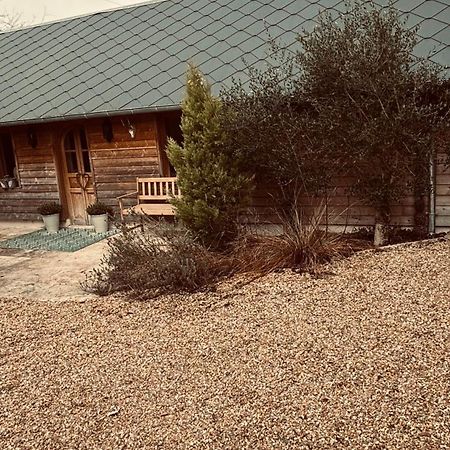 Cottage Normand Avec Sa Grande Piscine Chauffee Toute L Annee Sur Parc Arbore Et Clos En Plein Coeur De La Campagne Adapte Aux Kids Et Dog Friendly Saint-Antonin-de-Sommaire Luaran gambar